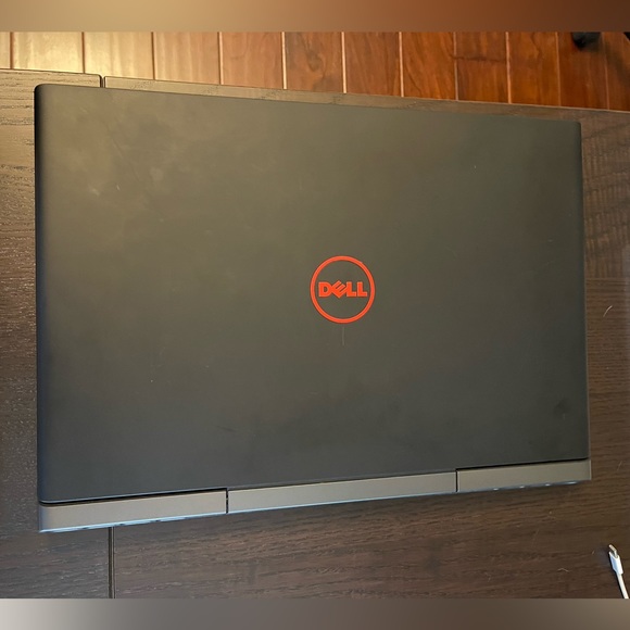 Dell Inspiron 15 7000 Gaming Laptop - Picture 5 of 8